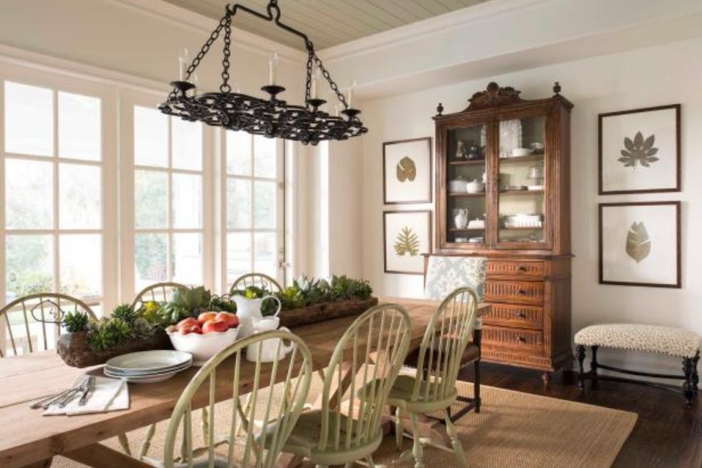 a photo of a rustic farmhouse dining interior design