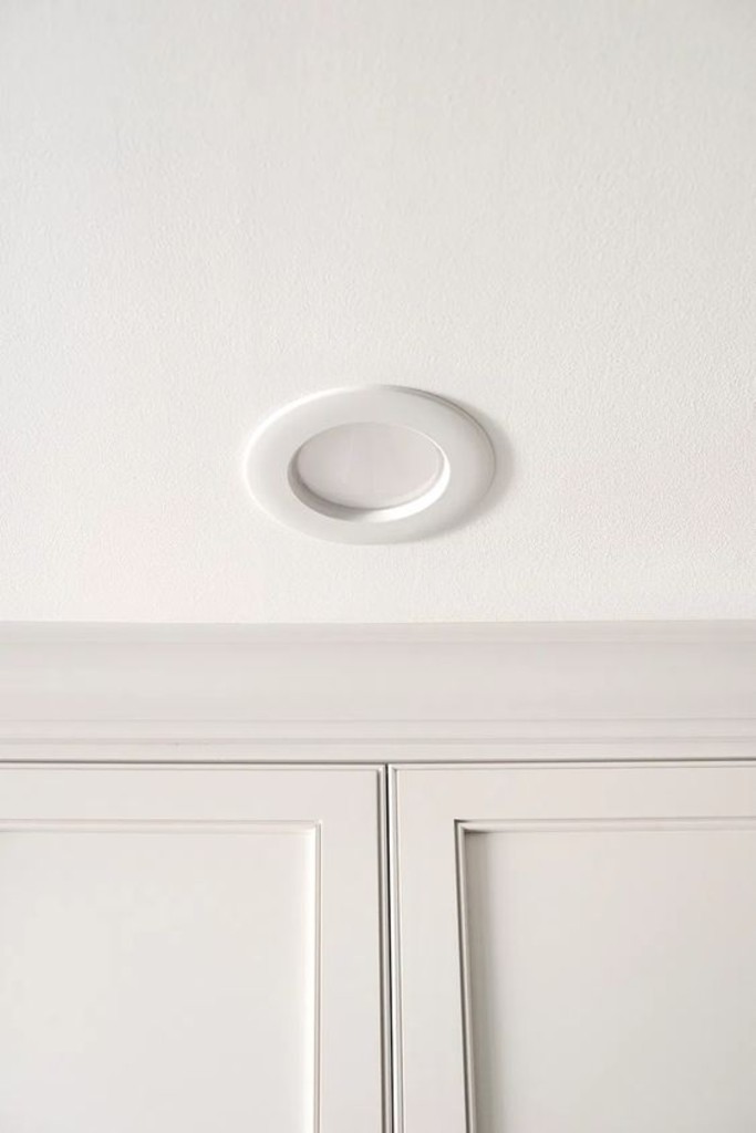 a photo of an interior recessed light design