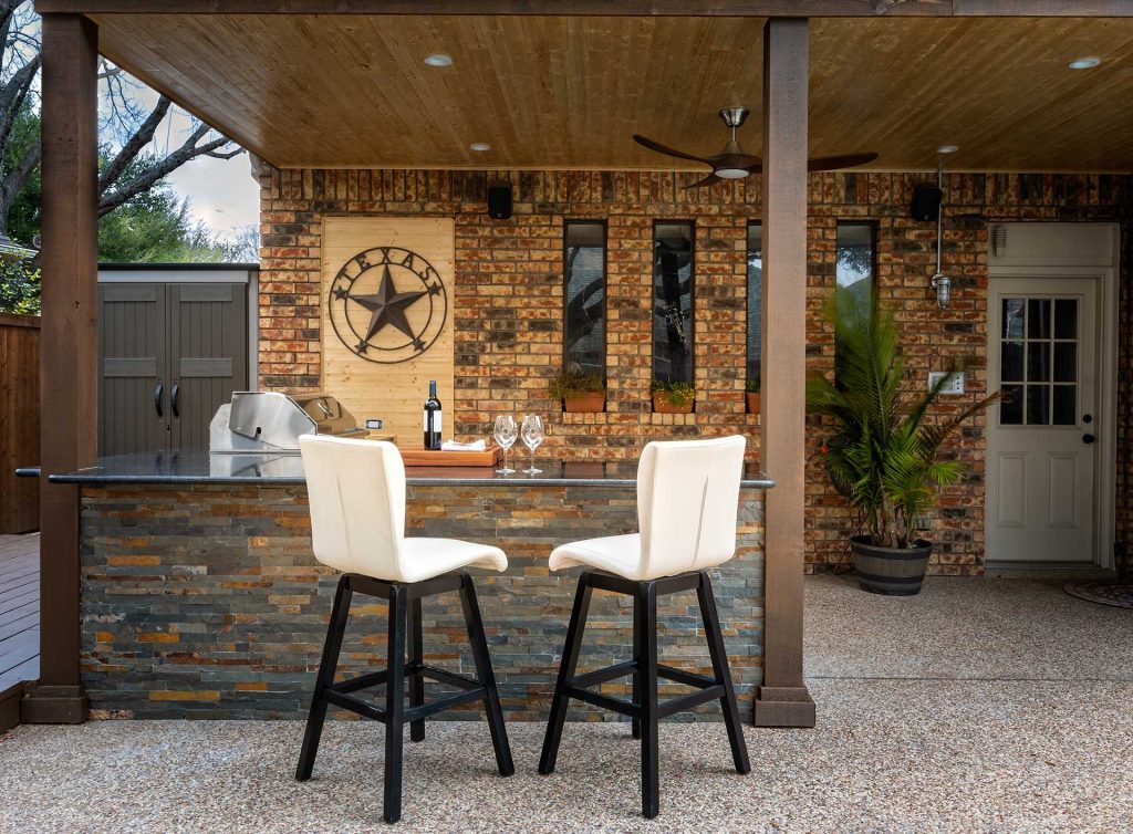 Modern outdoor kitchen